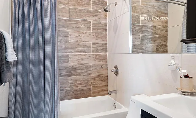 Rented by Engel & Völkers New York City | media 28