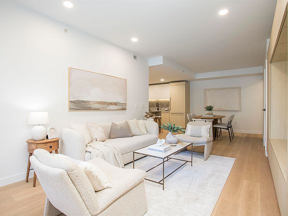 5th image of 2471 Saint George St #Townhouse 201