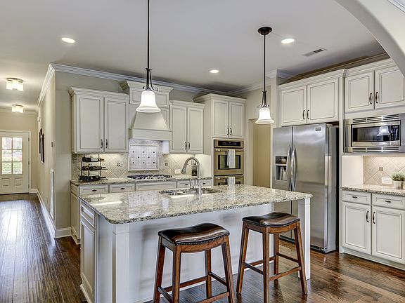 5th image of 1348 Reynard Dr
