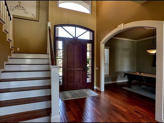 3rd image of 1324 Calle Del Oro Dr