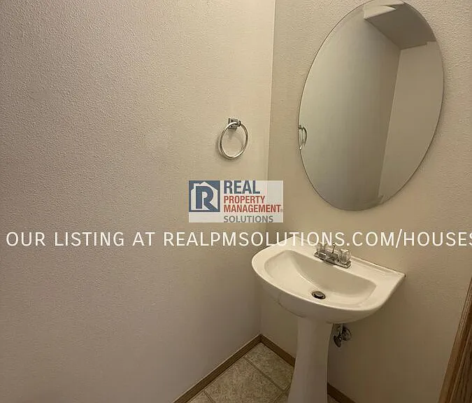 8514 N Syracuse St #1 — Photo 10