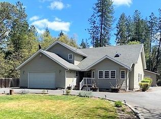 4211 Azalea Dr, Grants Pass, OR 97526