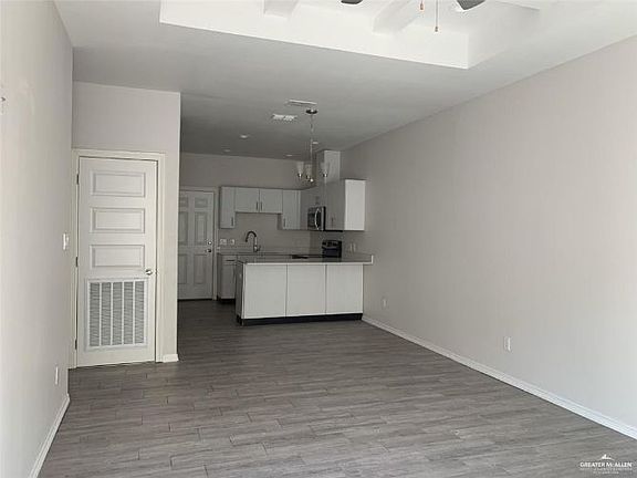 3rd image of 420 Teague Ave #3