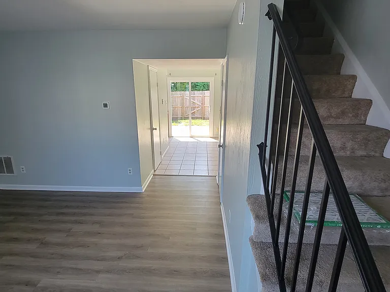 1337 Green Cedar Ln — Photo 2