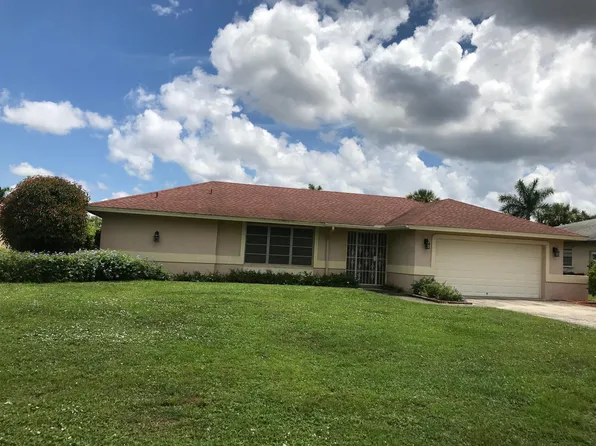 161 Pebble Beach Cir, Naples, FL 34113