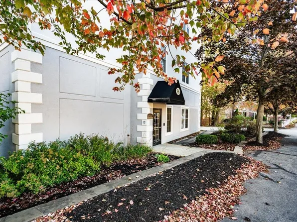 96 River Road #207, Manchester, NH 03104