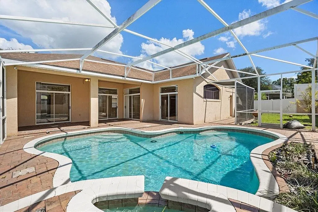 4 bed, 3.0 bath, 2408 sqft, $3,500 — Photo 2