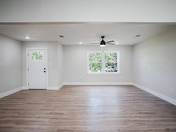 2nd image of 603 Samuel St