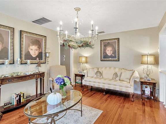 2nd image of 4914 Wishart Blvd