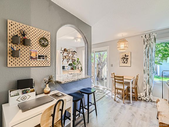 4th image of 550 W 39th Street