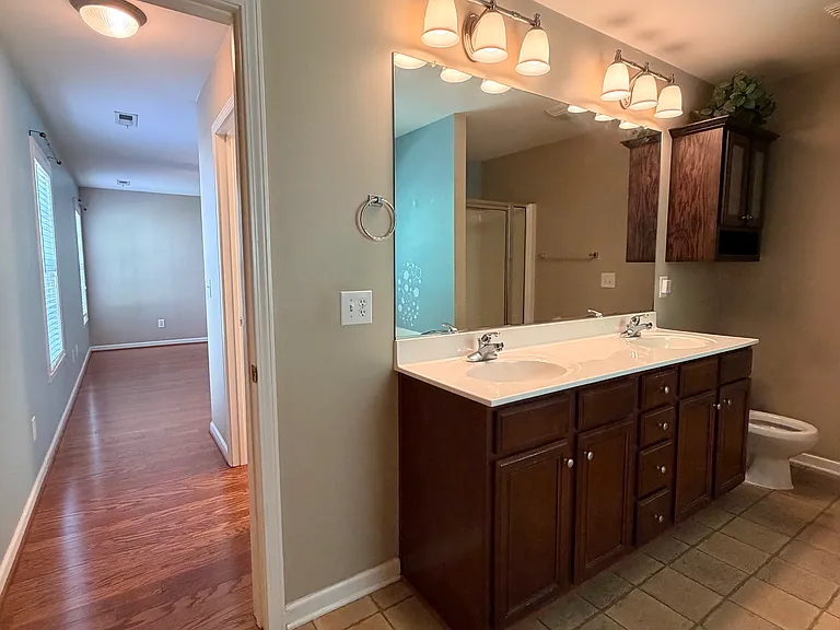 4566 Woodway Dr — Photo 36