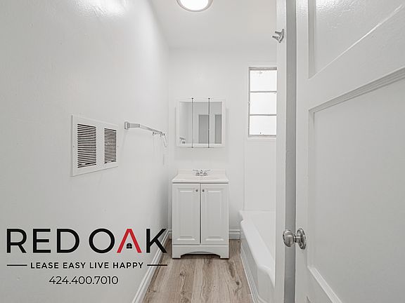 5th image of 1024 S Menlo Ave #7