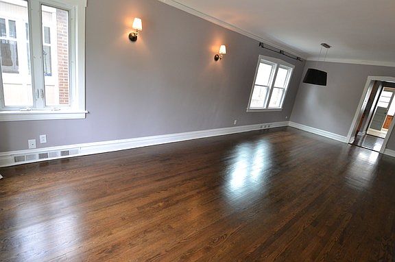 3rd image of 1013 S Harvey Ave