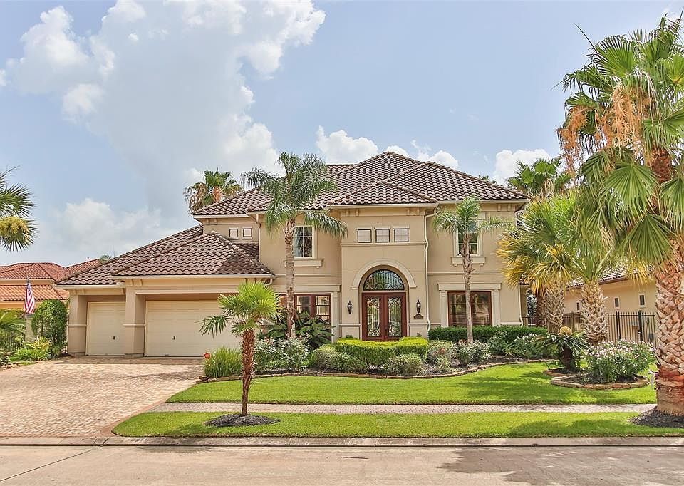 1st image of 18911 Crescent Bay Dr