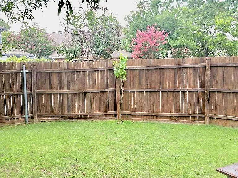 457 Leisure Ln — Photo 14