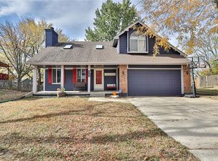 2303 NW Leann Dr, Blue Springs, MO 64014
