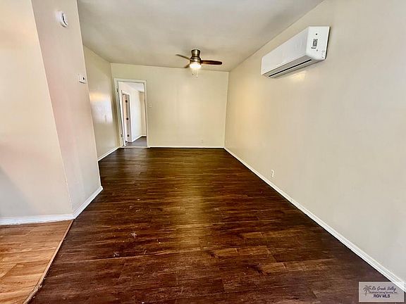 5th image of 1623 W Washington St #B