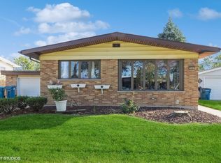 246 Pleasant Dr, Chicago Heights, IL 60411