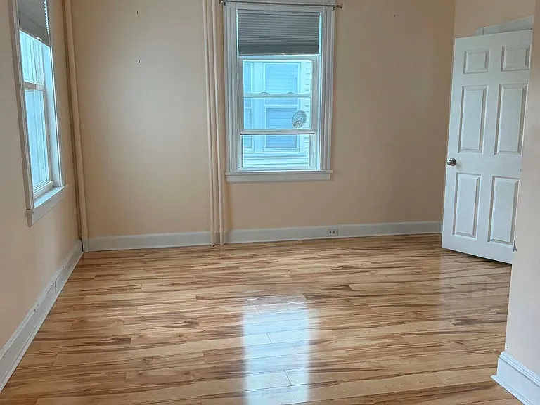 12 Parry Ave #1 — Photo 7