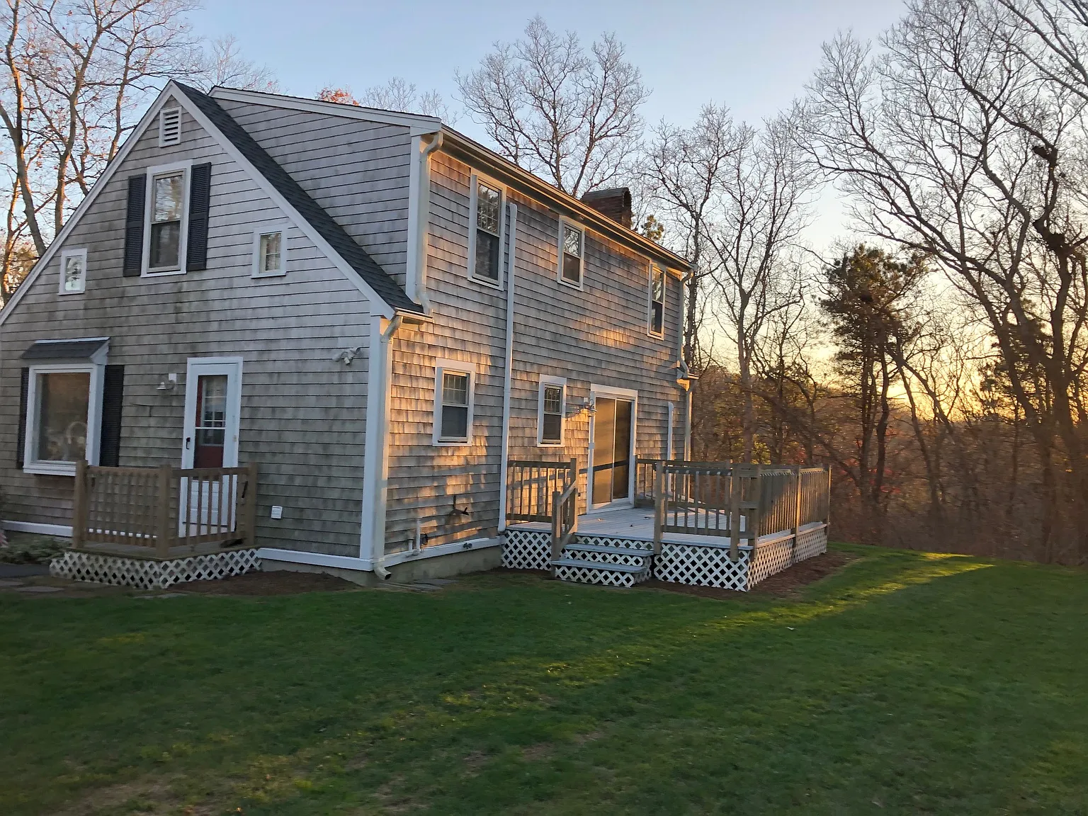 3 bed, 1.5 bath, 1650 sqft, $3,200 — Photo 3
