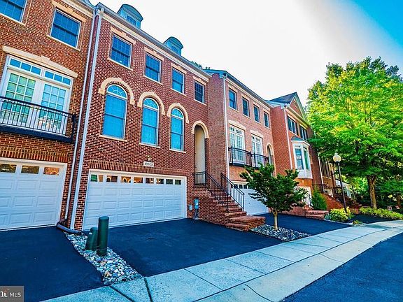 3rd image of 10509 Tuckerman Heights Cir