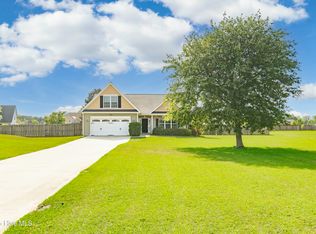 160 River Winding Rd, Jacksonville, NC 28540