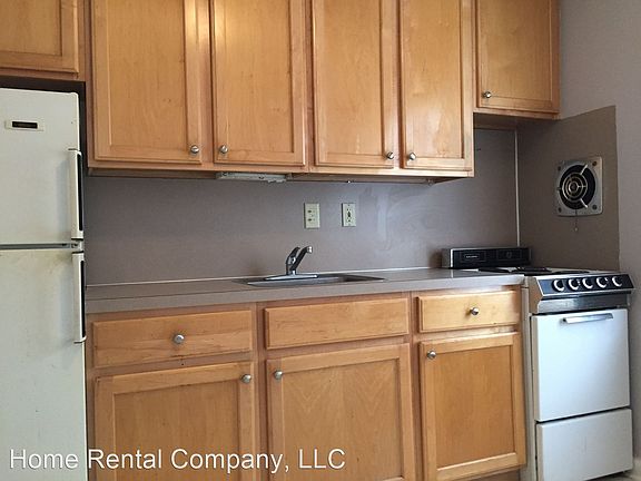 3rd image of 356 Gladstone Ave SE #4
