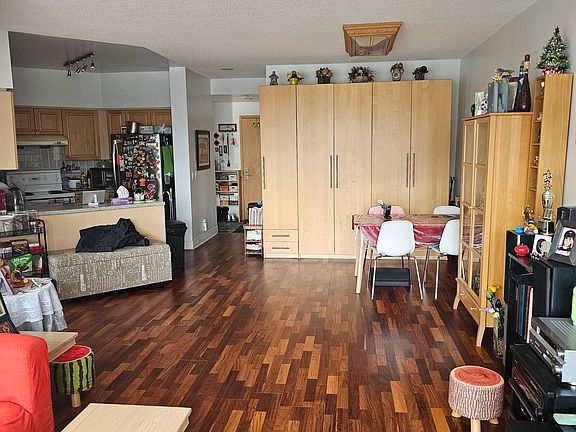 3rd image of 48 Suncrest Blvd #1011