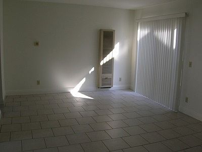 2nd image of 127 E Connecticut Ave APT B
