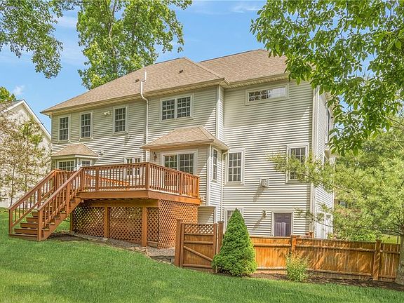 3rd image of 15 Millers Brook Dr