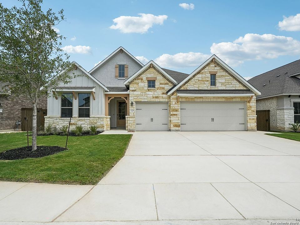 1st image of 12535 Silver Gate