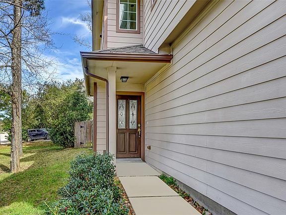 2nd image of 18 Fairlee Ct