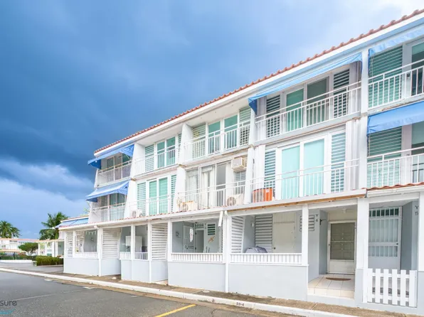 Y 3 Cond Villas De Playa #Ii, Dorado, PR 00646