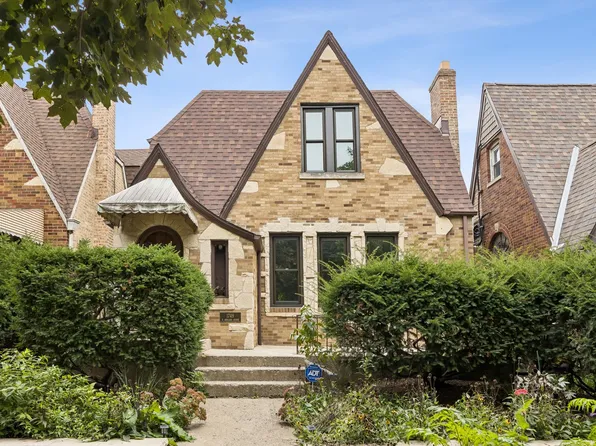 1749 N Newland Ave, Chicago, IL 60707
