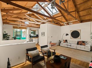 656 Angelus Pl, Venice, CA 90291