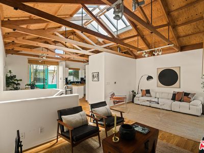 656 Angelus Pl, Venice, CA, 90291