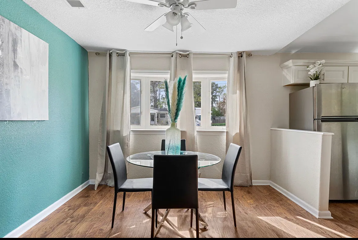 3 bed, 1456 sqft, $2,800 — Photo 4