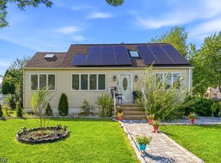 28 Brookhill Ter, Clifton City, NJ 07013