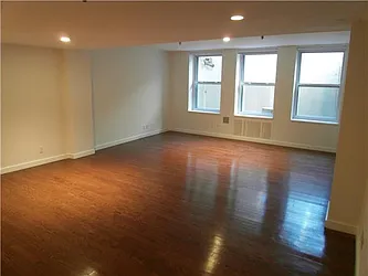 Rented by R New York