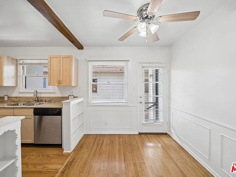 5303 Vantage Ave #1/2 — Photo 4