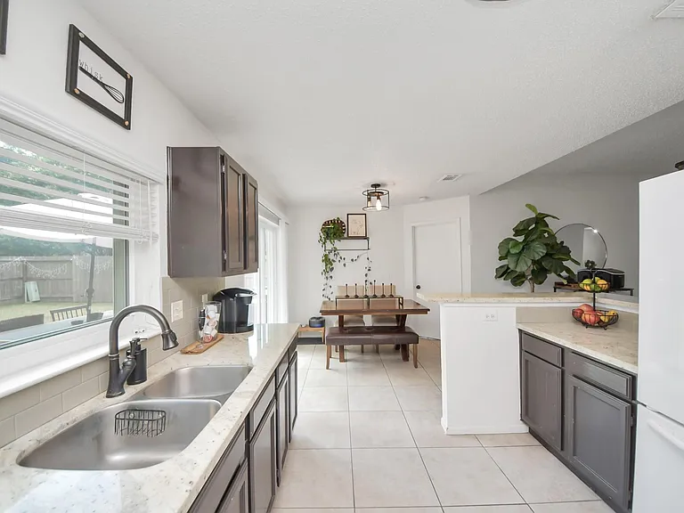 22638 Powell House Ln — Photo 13