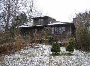 42 Locust Ave, Rehoboth, MA 02769