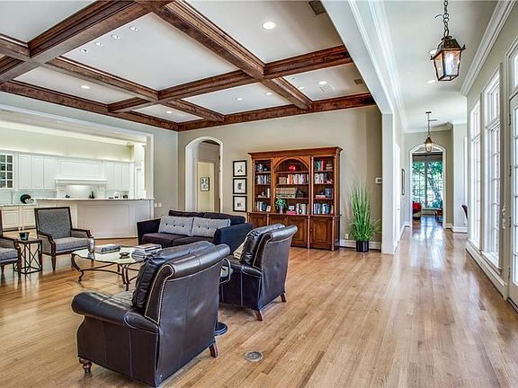 2nd image of 6940 Oak Manor Dr
