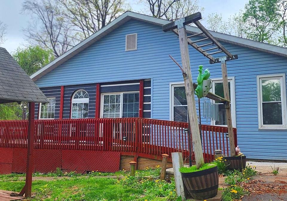 1st image of 834 Oberlin Rd