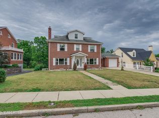 1913 Hayselton Dr, Jefferson City, MO 65109