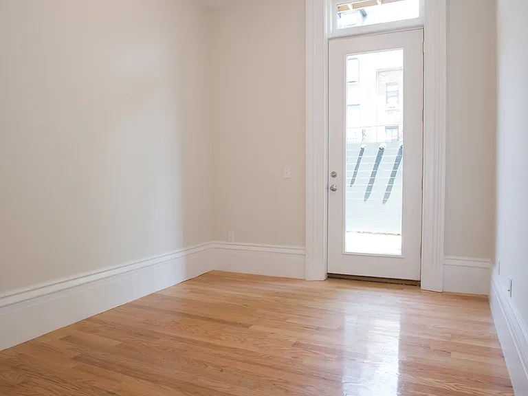 658 Massachusetts Ave #2 — Photo 7