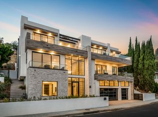 3553 Alana Dr, Sherman Oaks, CA 91403