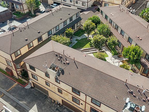 2nd image of 515 W Gardena Blvd Unit 40