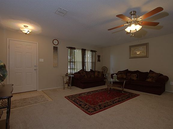 5th image of 2316 Live Oak Dr
