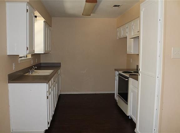 4th image of 4205 Oak Country Dr